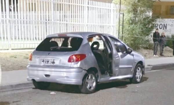 Doble homicidio en barrio Pueyrredón: investigan la participación de dos atacantes