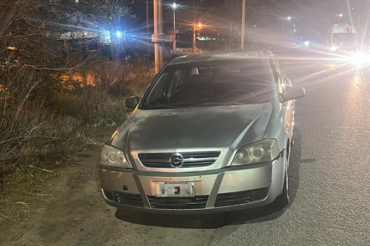 Cayó en un control y le secuestraron el auto por una causa de estafa