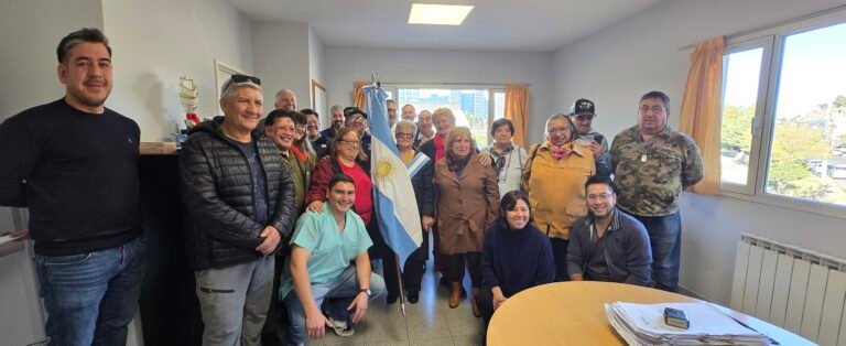 “Nos salvaron la vida”: veteranos de Malvinas homenajearon a enfermeras del Hospital Regional