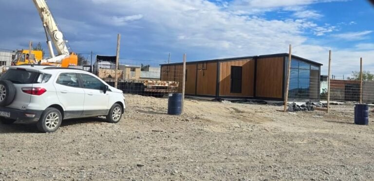 Llegaron las viviendas para los damnificados del Cerro Hermitte