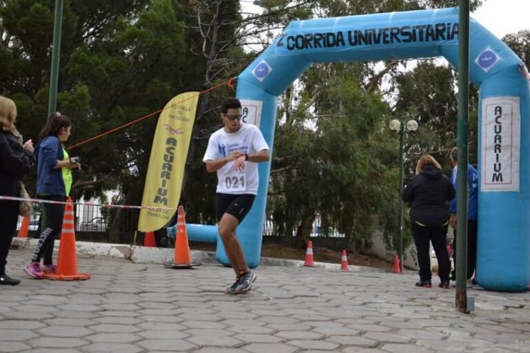 La UNPSJB celebrará con una carrera solidaria que reunirá donaciones para los hospitales de la ciudad