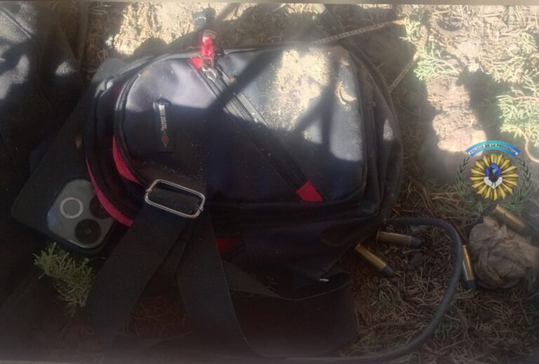 Persecución y detención en Las Flores: fue aprehendido tras amenazar a un vecino con un arma de fuego