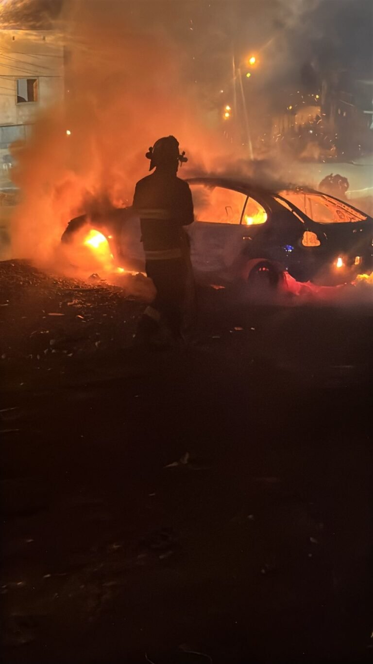 Investigan el incendio de un vehículo en la Loma