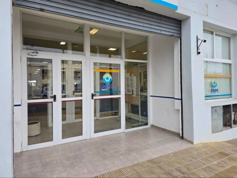 Jubilados convocan a una movilización frente a la sede de PAMI