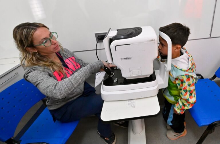 “Ver para ser libres”: Chubut superó los 4.600 anteojos entregados y logró un récord nacional