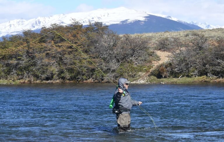 Chubut extiende la temporada de pesca deportiva hasta el 3 de mayo
