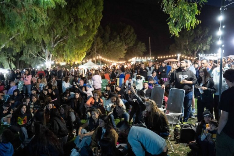 Rada Tilly cierra la temporada con un Patio Gastronómico lleno de sabores y música