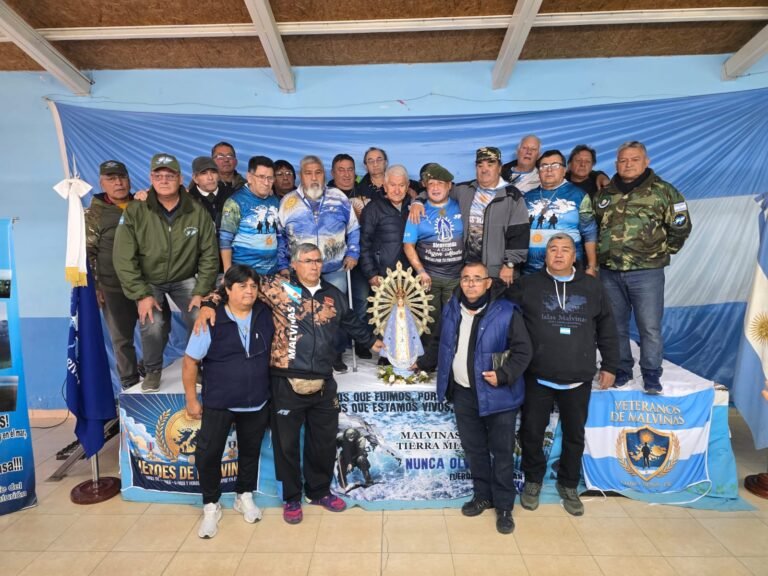 La Virgen Malvinera llegó a Comodoro: emoción y reencuentro con excombatientes