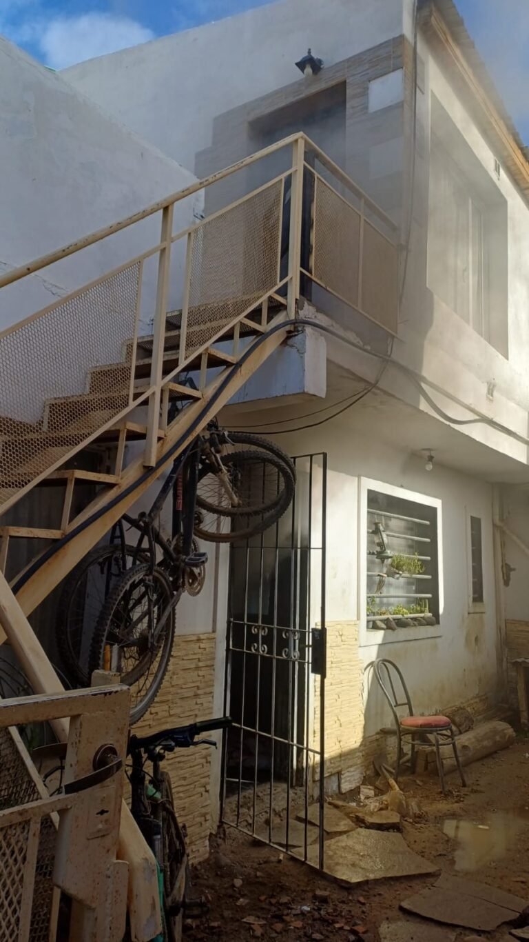 Investigan el incendio de una vivienda en el Barrio Fracción XIV