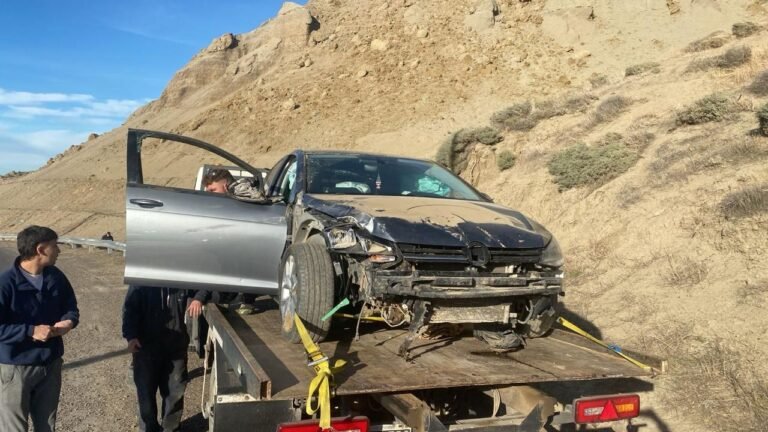 Un automóvil despistó en la Ruta Nacional N° 3 frente al Cenotafio