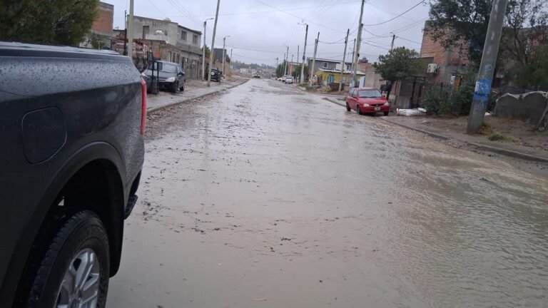 Temporal de lluvia: “La basura congestionó el flujo del agua”