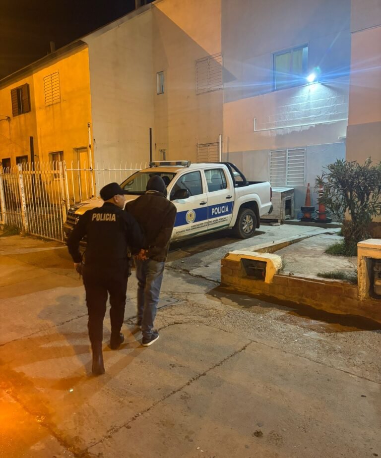 Lo reconocieron durante un patrullaje y lo detuvieron por pedido de captura vigente