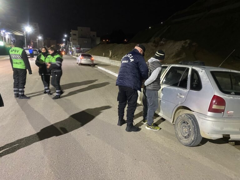 Intentó agredir a un inspector vial luego de una infracción y fue demorado