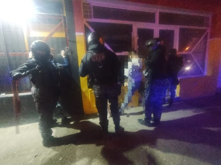 Cayeron los acusados del robo viral de un celular por intentar sustraer mercadería