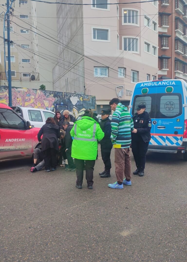 Una mujer fue atropellada por una camioneta en pleno Centro
