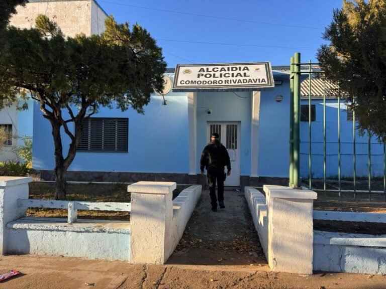 Allanaron la Alcaidía por presuntos beneficios ilegales a detenidos y apartaron a su jefe