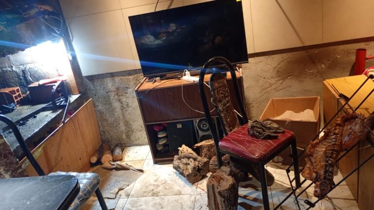 Un asado terminó en incendio y dañó parte de una vivienda