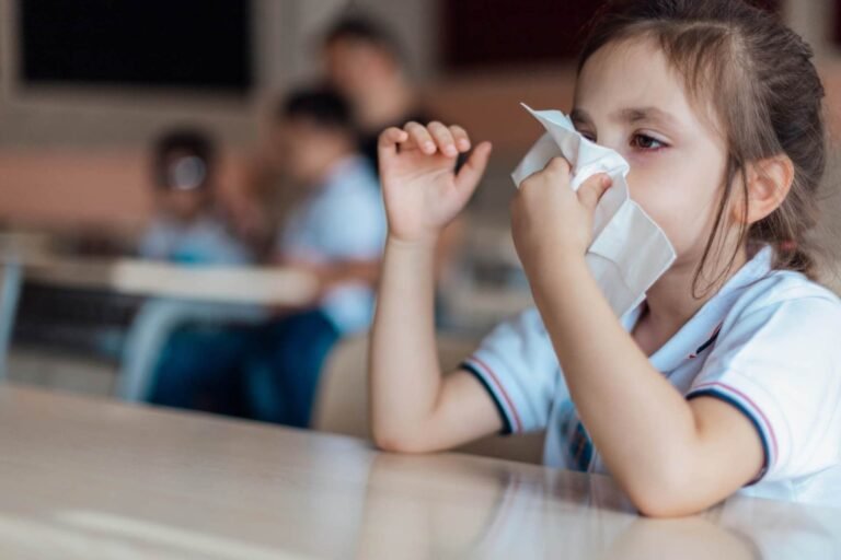 Escuelas de Chubut refuerzan medidas de prevención ante el aumento de infecciones respiratorias
