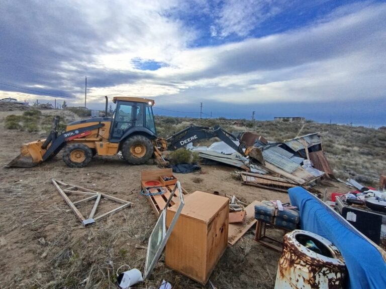 Desalojaron una vivienda y recuperaron tierras fiscales en la zona del Faro