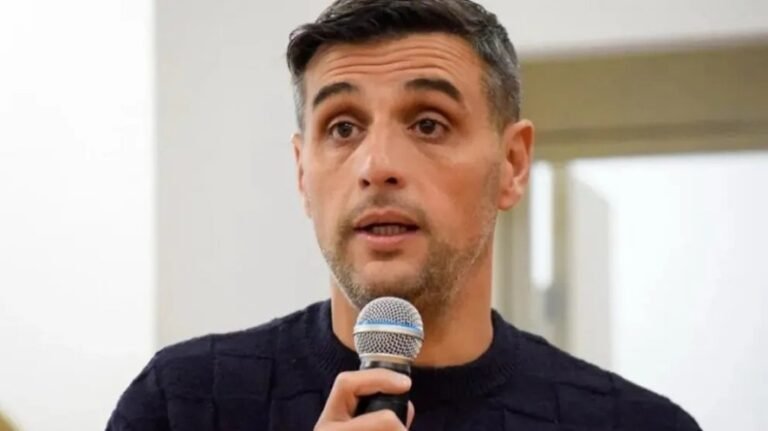 “Ostoich es un charlatán de redes sociales”: dura crítica de Gómez al secretario de Infraestructura