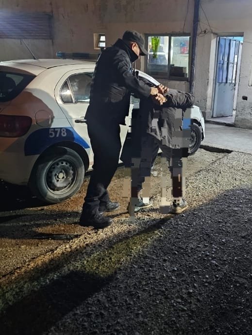 Entró a una vivienda escolar para robar un sensor de luz y terminó tras las rejas