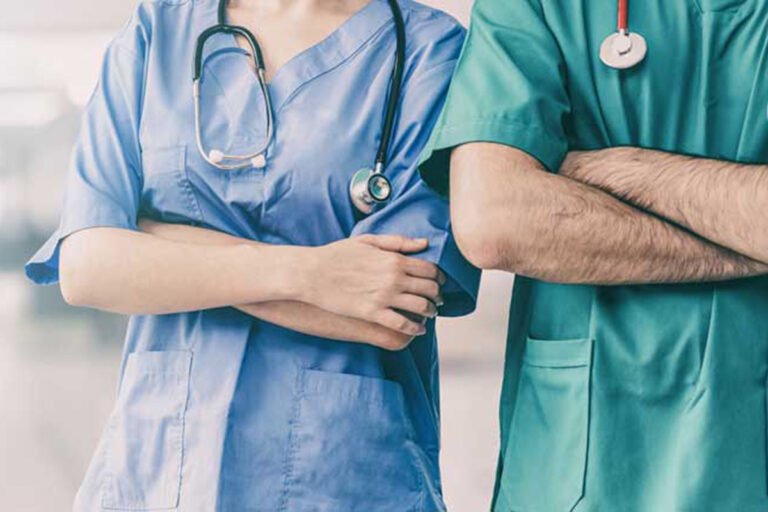 Enfermeros marcharán contra el proyecto de Técnicos en Emergencias Médicas