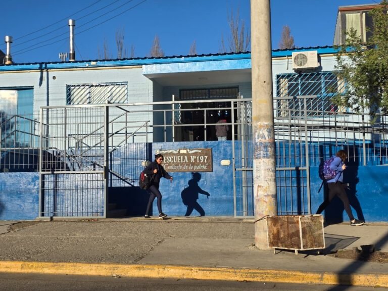 Una explosión en la caldera obligó a evacuar a los alumnos de la Escuela 197