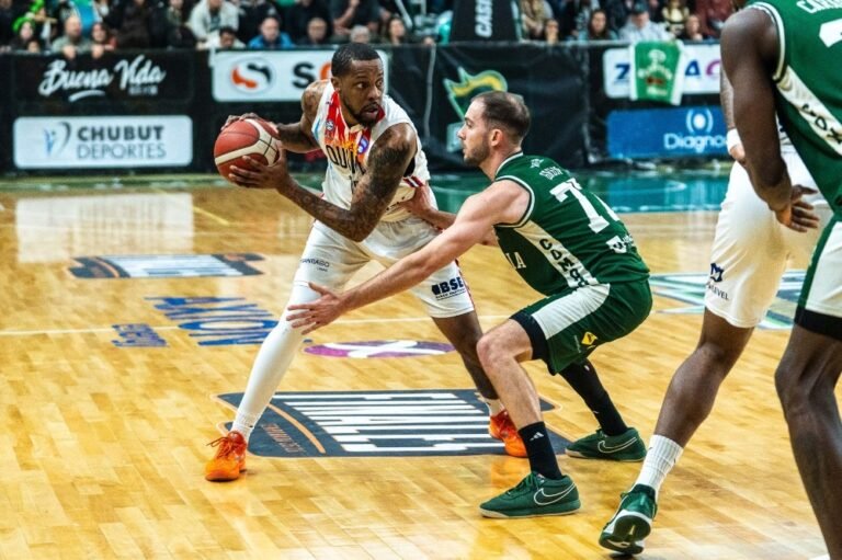 Gimnasia visita a Quimsa con la ilusión de quedarse con el título