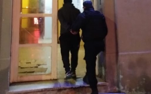 Lo atraparon intentando sustraer más de $30 mil en chocolates de un supermercado