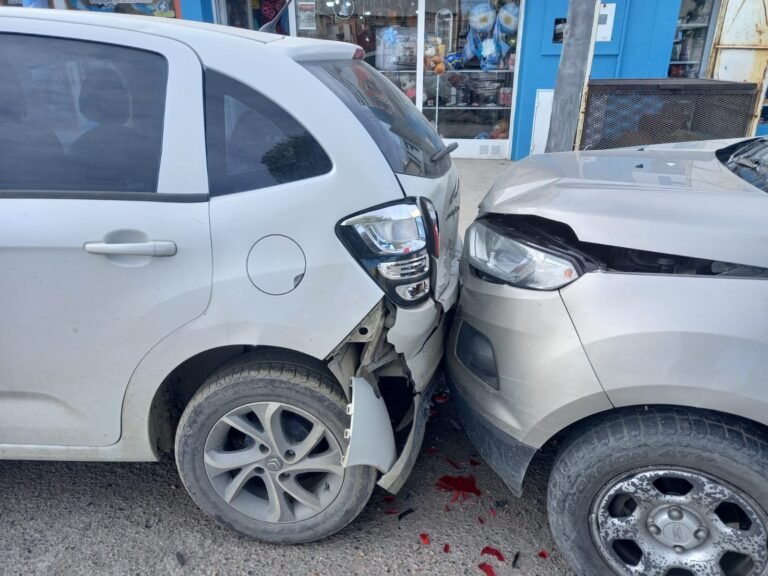 Un hombre de 71 años falleció tras descompensarse al volante y chocar