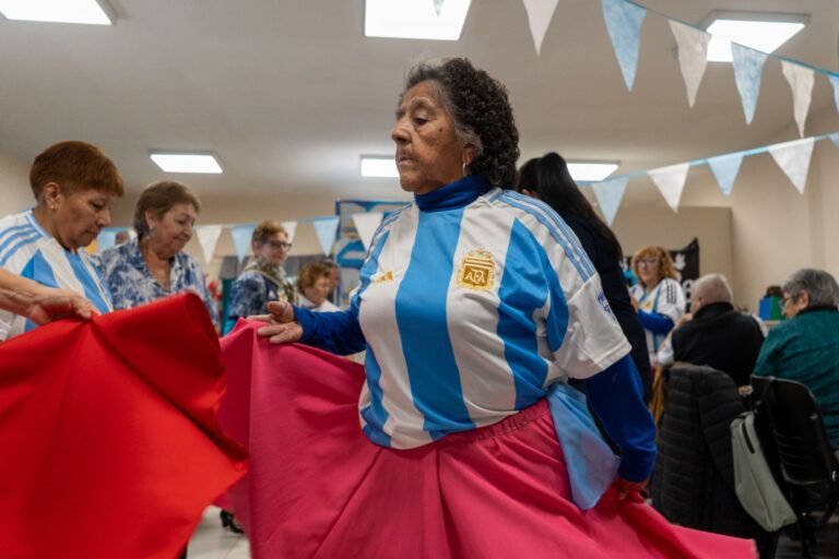 Festejos por el Día de la Independencia en espacios comunitarios