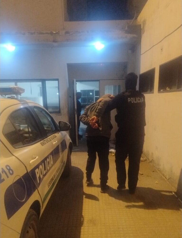 Fue armado hasta la casa de un vecino y lo amenazó de muerte: quedó detenido