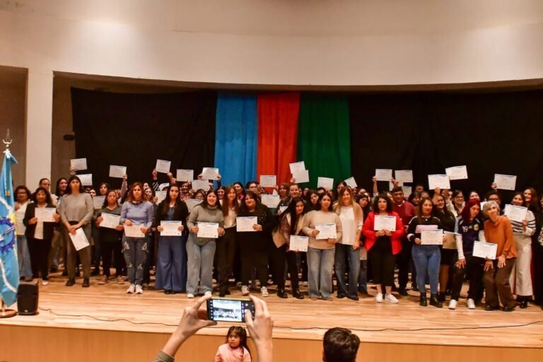 La provincia incorpora más de 100 nuevos cuidadores de personas mayores
