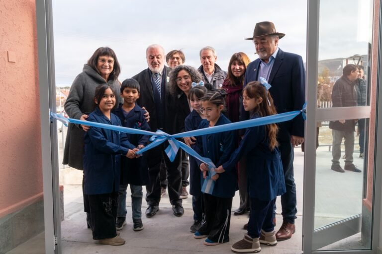 Con nuevas aulas, quedó inaugurada la primera etapa de obras en la Escuela Municipal