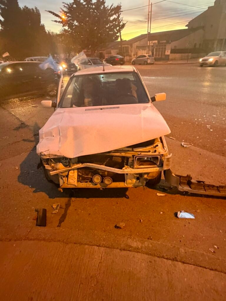 Festejó de más: dio 1,86 de alcoholemia tras chocar en avenida Kennedy
