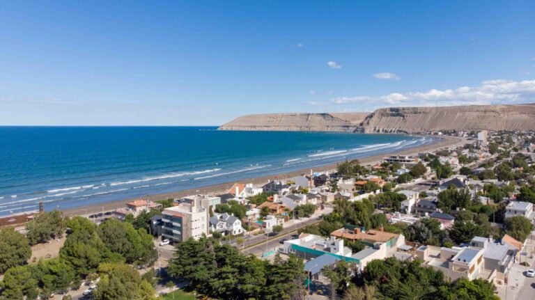 Rada Tilly celebra sus 78 años con una semana de actividades, espectáculos y transmisión especial en vivo