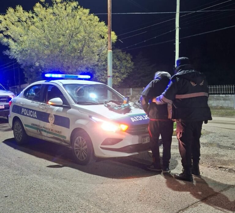Lo sorprendieron robando elementos de una obra y terminó detenido