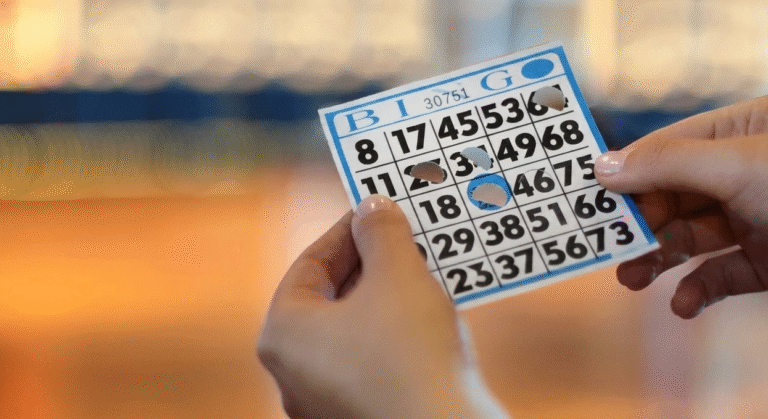 Buscan ayudar a una familia que perdió todo en un incendio con un mate bingo solidario