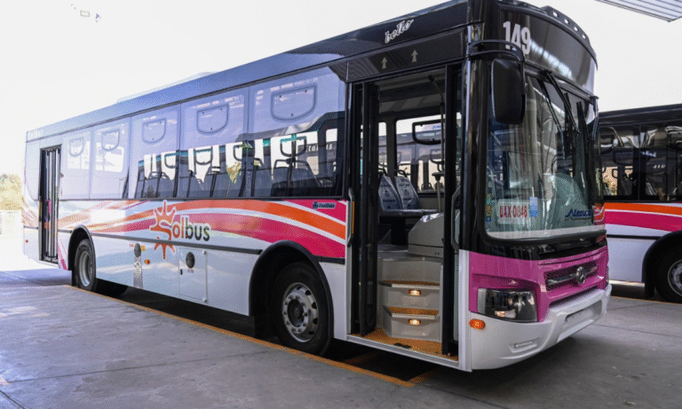 Aumento del colectivo: el boleto podría subir a $2.400 desde octubre