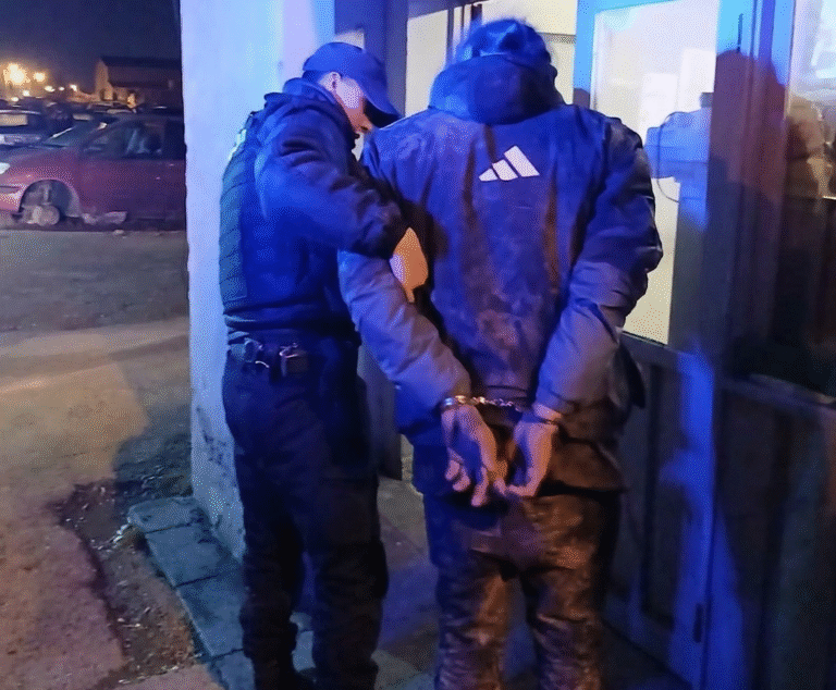 Violento episodio: quiso entrar a una casa, provocó destrozos y amenazó de muerte al dueño