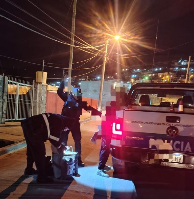 Huía de la policía, buscó refugio en el patio de una casa y casi es linchado por los vecinos