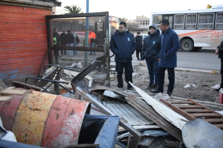 Limpiaron un predio ocupado frente a la Terminal: será base para choferes de SolBus