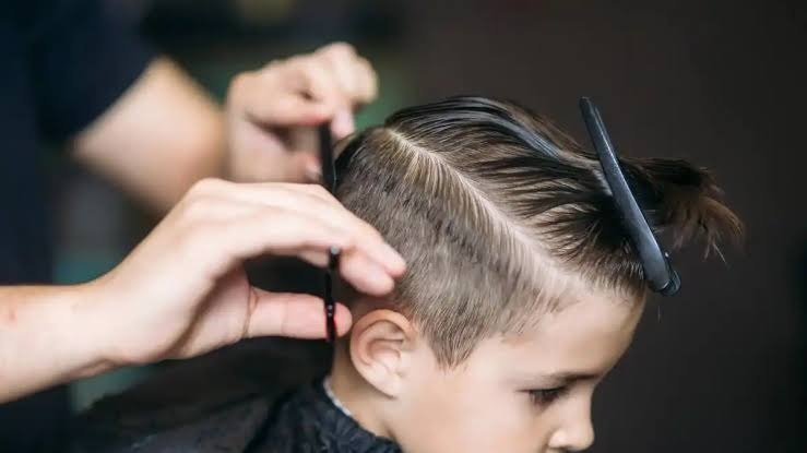 Organizan una jornada de cortes y peinados gratuitos para celebrar el Día del Niño