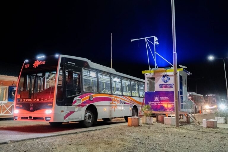Relanzan sitio web y aplicación móvil para consultar recorridos y horarios de SolBus