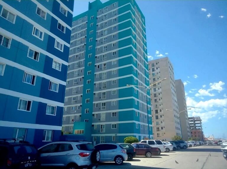 Por obras de gas, cortan el ingreso vehicular al Complejo Las Torres
