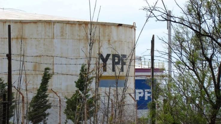 El Municipio denunció a YPF y exige la remediación de los pasivos ambientales