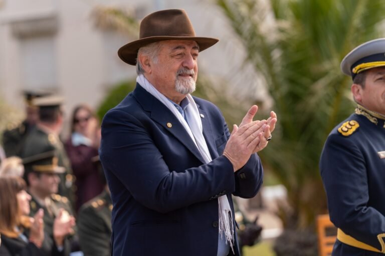 Othar acompañó el acto por el 60° aniversario del Liceo Militar General Roca