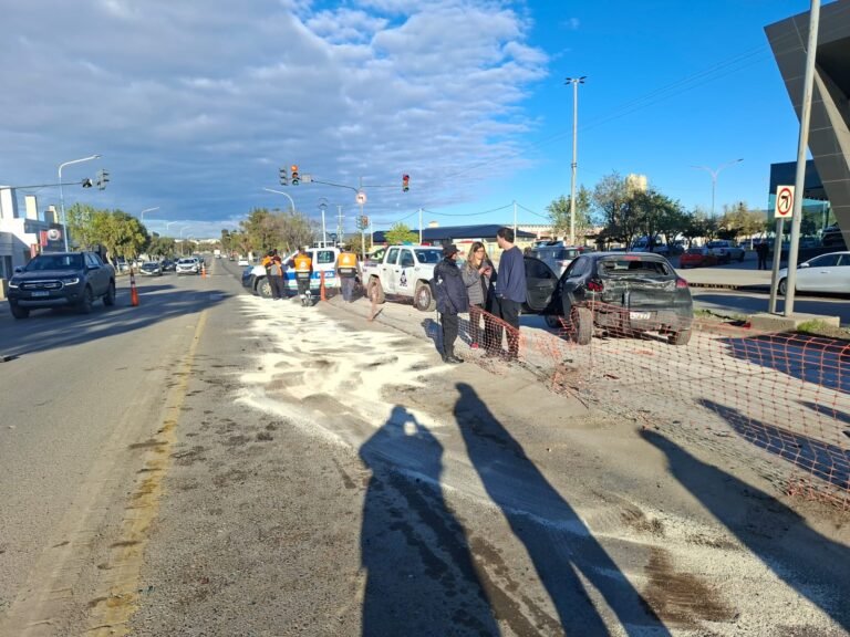 Choque en la Avenida Yrigoyen: secuestran dos vehículos por alcoholemia y falta de seguro