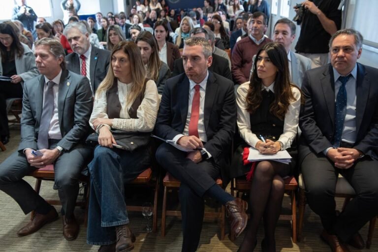 El Ministerio de Desarrollo Humano sumó a la provincia al debate nacional sobre protección de derechos de niños y adolescentes
