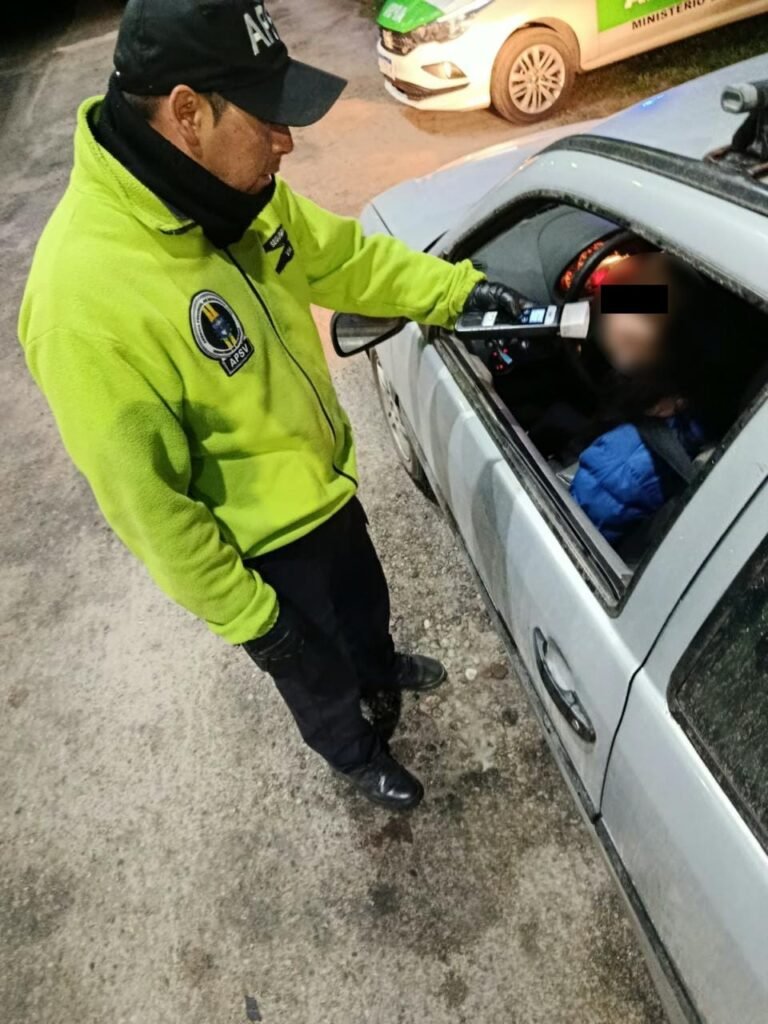 Controles de tránsito en Chubut: retuvieron a 48 conductores ebrios y registraron dos choques por alcoholemia